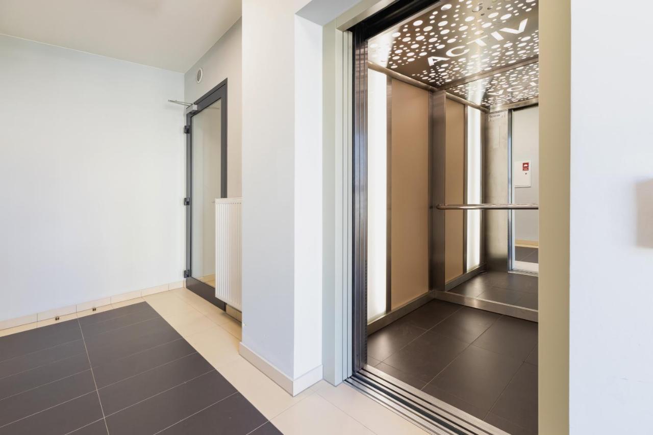 Mogilska Apartments By Renters Prestige Cracovia Exterior foto