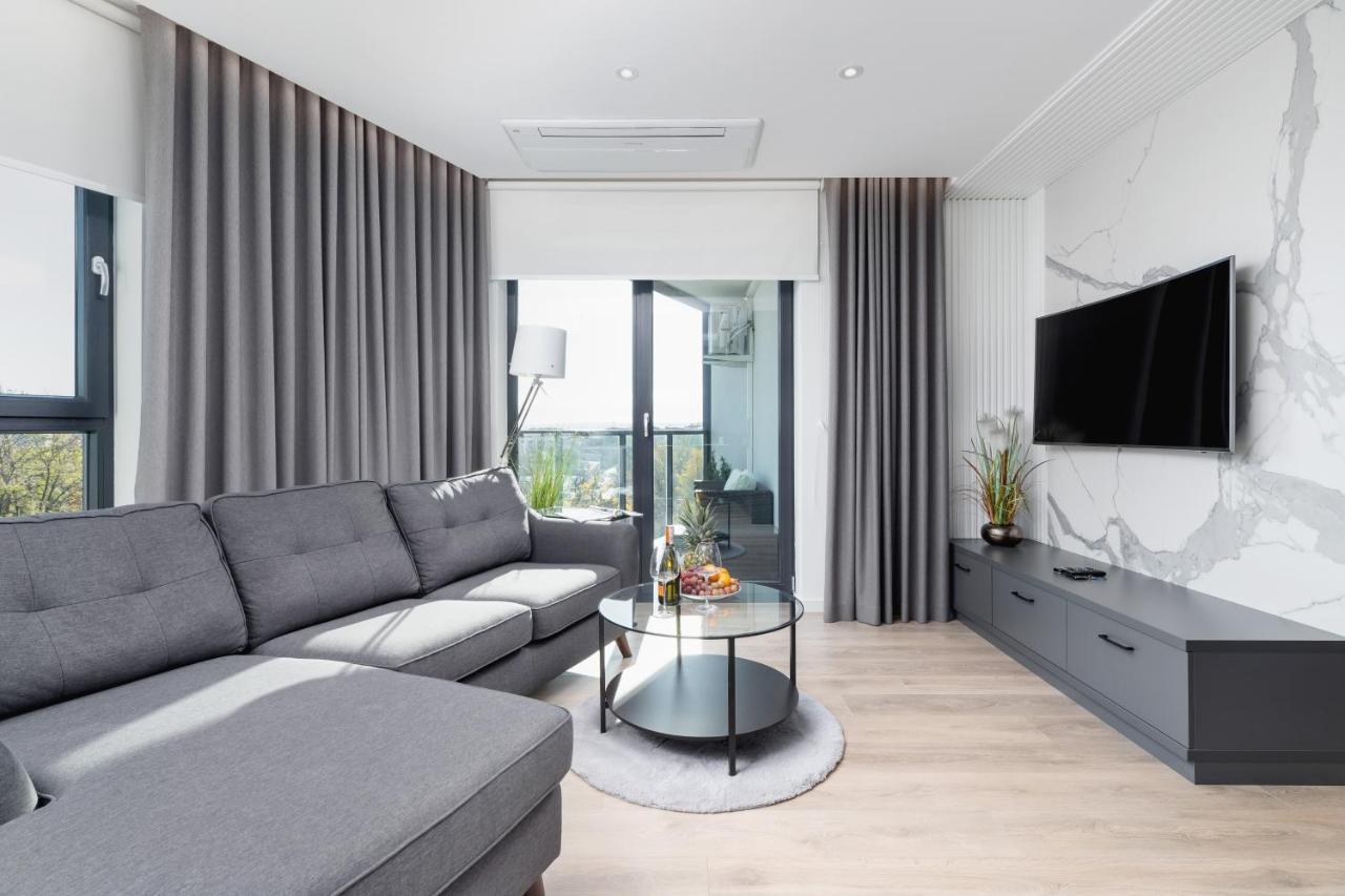 Mogilska Apartments By Renters Prestige Cracovia Exterior foto